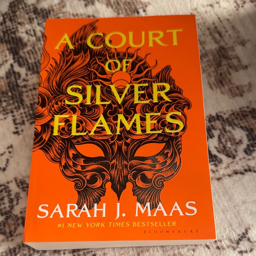 A Court of Silver Flames Book